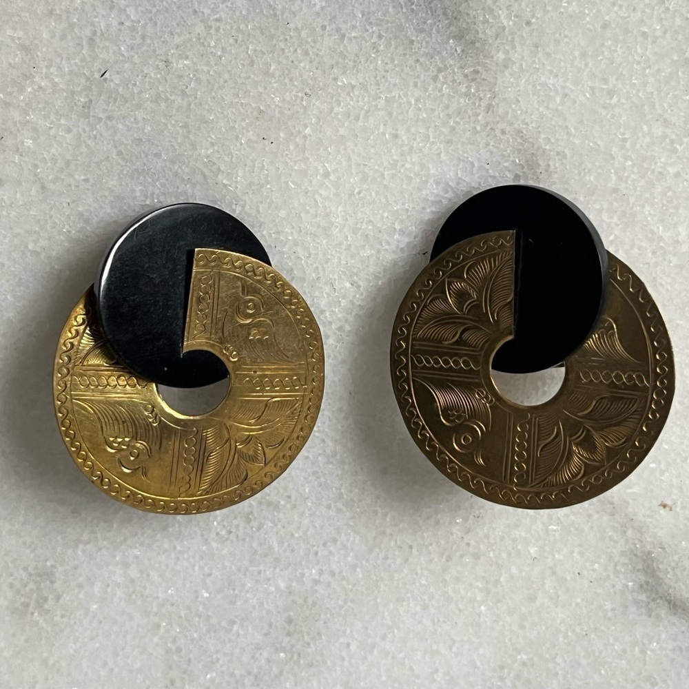 John Michael Richardson Broken Circle Clip On Earrings New Black Brass Thailand - Picture 4 of 16